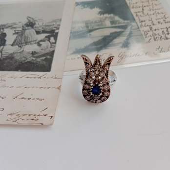 Lale – Safir Taşlı Oksit Gümüş Yüzük